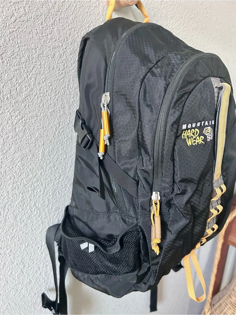 Vintage Mountain Hardwear Black & Yellow Lander Bag Pack y2k 2000's